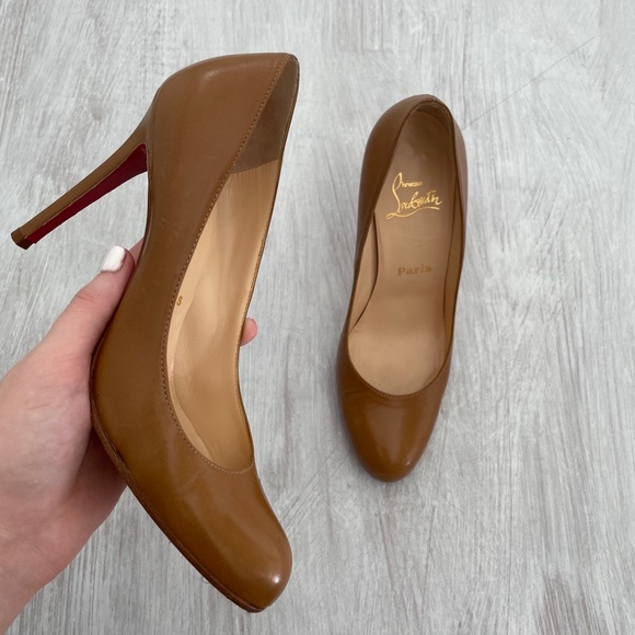 Christian Louboutin Brown Leather Pump Round Toe - Picture 2 of 16